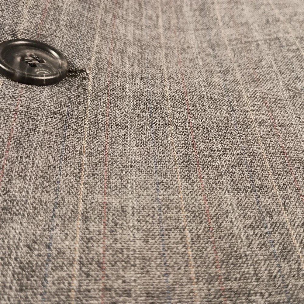 Vintage David Barry 42R 36x29 Men's Suit Grey 4 Color Pinstripe Wool Blend